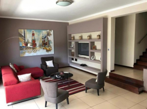 Three bedroom townhouse North Ridge